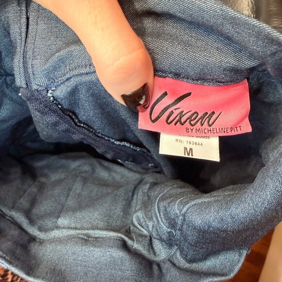 Vixen by Micheline Pitt Capri Pants in Faux Denim Size medium - Picture 9 of 12